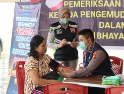 Polri Untuk Masyarakat, Biddokkes Polda Kalteng Gelar Bakti Kesehatan Beri Layanan Rikkes Gratis bagi Ojol