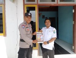 Bhabinkamtibmas Sosialisasikan Layanan Hotline 110 kepada Masyarakat