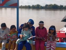 Masa Liburan, Anak-anak Desa Palangkau Lama Habiskan Waktu Senggang di Pondok Baca