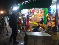 Piket Polsek Sambangi dan Silaturahmi Ke Pedagang