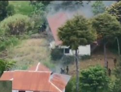 *Aksi Cepat Satgas Ops Damai Cartenz: Kejar Pelaku Pembakaran Rumah Bupati dan Kantor Distrik di Puncak*