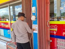 Bhabinkamtibmas Sosialisasikan Layanan Hotline 110 kepada Masyarakat
